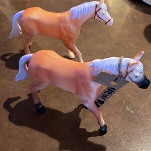 2 Vintage NEW RAY 5 1/2" Plastic Horses - 1 white hoofed, 1 black